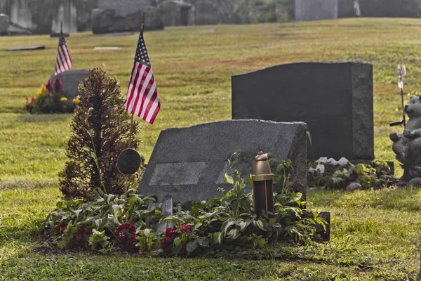 Graveyard tidigt på morgonen — Stockfoto