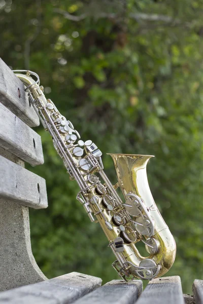 Saxophone Park Bench — Stock Photo, Image