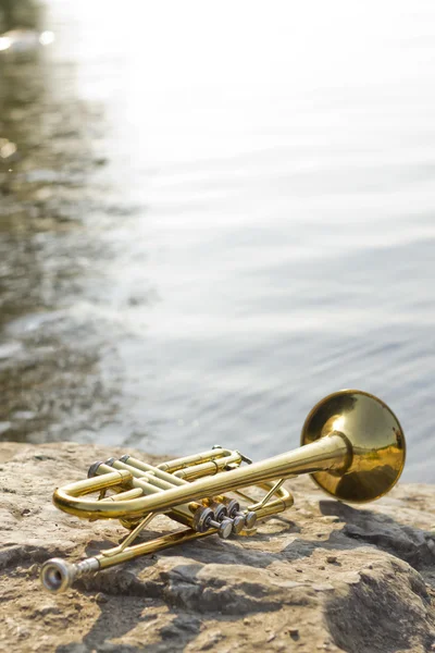 Trąbka Instrument jezioro — Zdjęcie stockowe