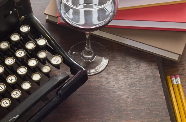 Máquina de escribir Wine Books — Foto de Stock