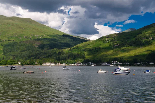 Lochgoilhead是苏格兰高地Argyll和Bute的Cowal半岛上的一个村庄 它位于Loch Lomond和The Trossachs国家公园内 被广泛认为是Argyll和苏格兰最美丽的地区之一 — 图库照片