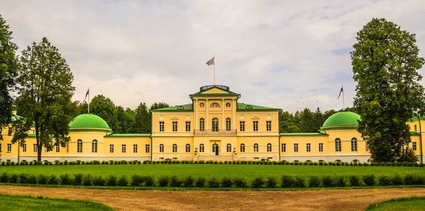 Bella Vecchia Casa Padronale Nella Tenuta Stepanovskoye Volosovo Luglio 2018 — Foto Stock