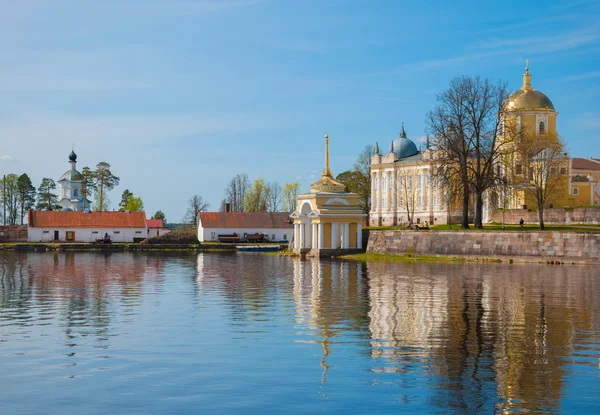 Klostret Stolobny ö — Stockfoto