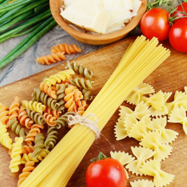 Masada pişmemiş makarna çeşitleri