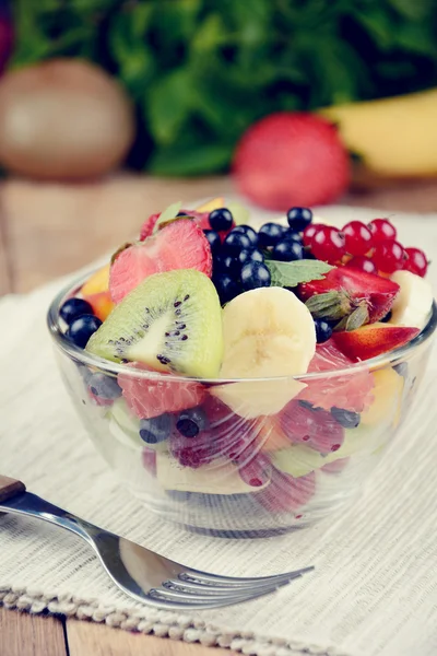 Fresh tasty fruit salad — Stock Photo, Image