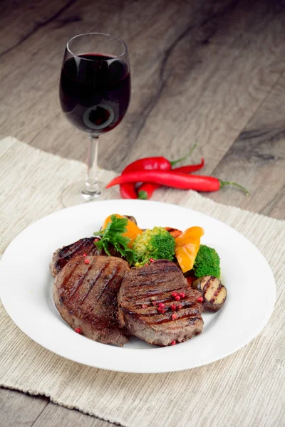 Lezzetli ızgara sığır steakes 