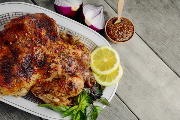 Baked tasty hot chicken — Stock Photo, Image