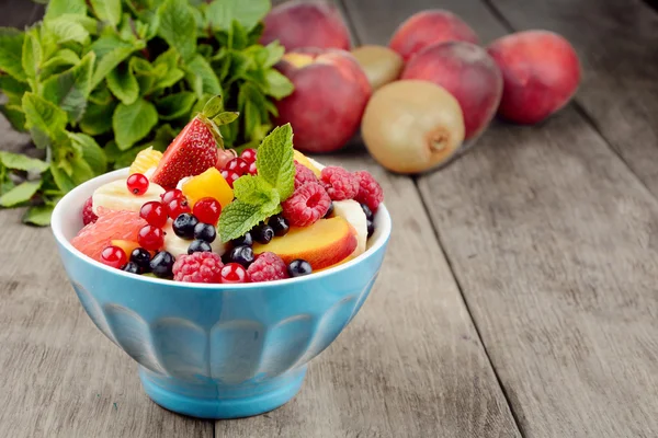 Salada de frutas saborosa fresca — Fotografia de Stock