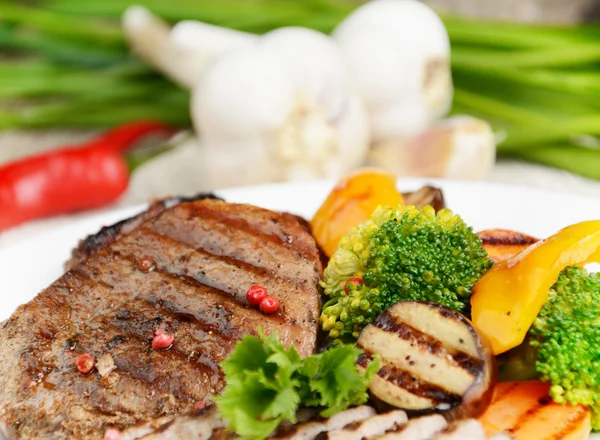 Delicious grilled beef steakes — Stock Photo, Image