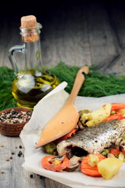 Pişmiş deniz kabuğu balığı.