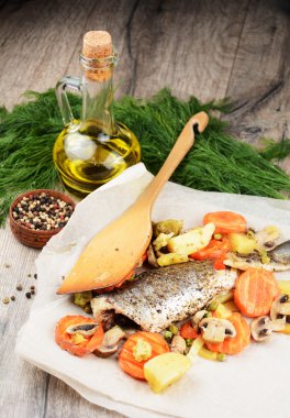 Pişmiş deniz kabuğu balığı.