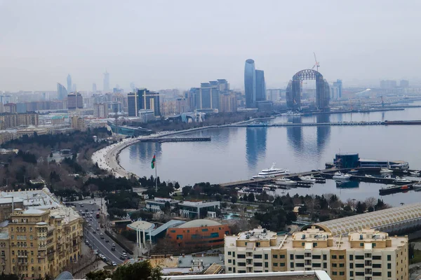 Gözlem güvertesinden görüntü. Bakü. Azerbaycan. Şubat 2020