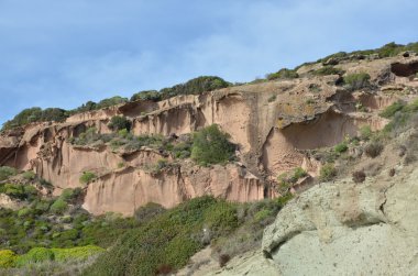 Sardinya Akdeniz kayalar