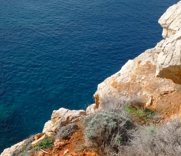 Skály Moře Sardinii — Stock fotografie