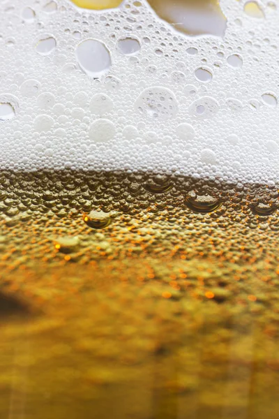 Cerveja no copo — Fotografia de Stock