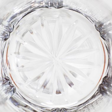 Kristal cam temizleyin