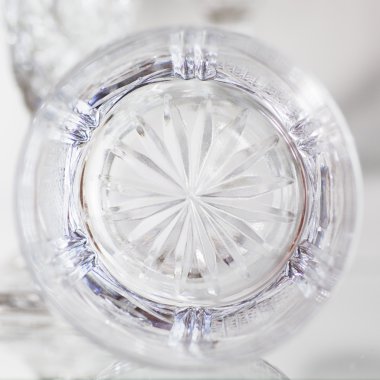 Kristal cam temizleyin