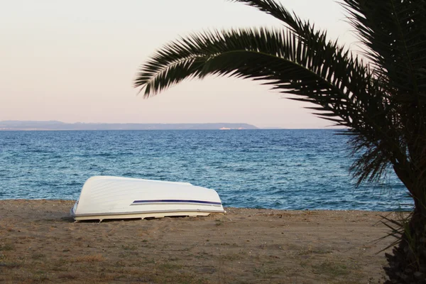 Boat on the Sand — Stock Photo, Image