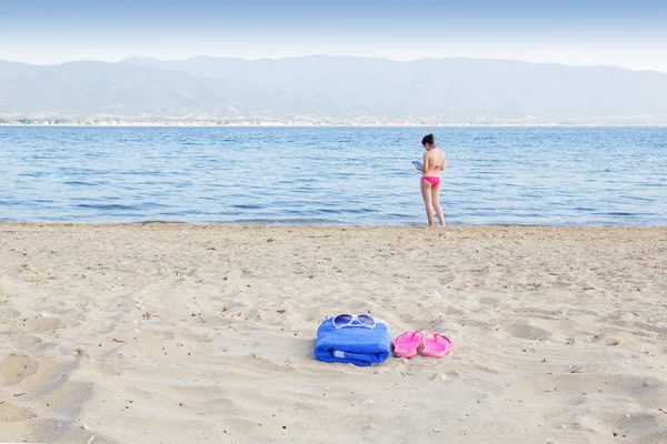 Girl on the Beach — Stock Photo, Image