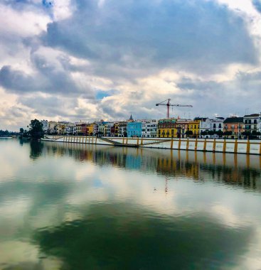 Sevilla, İspanya 'daki triana komşusu.