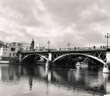 İspanya, Sevilla 'daki Triana Köprüsü