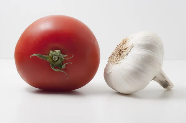 Knoflook en tomaat — Stockfoto