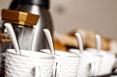 kahve ve gıda ile kahvaltı saati