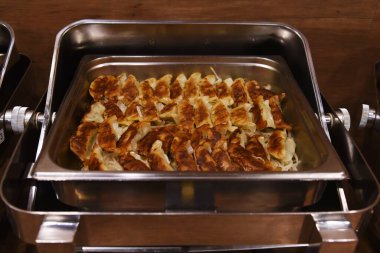 Japon bütçeli otel kahvaltı büfesi.