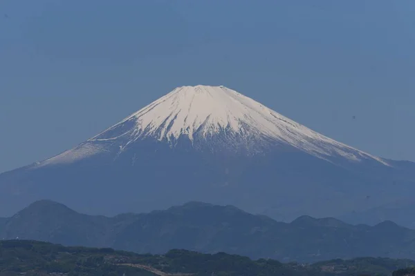 Góra Fuji Późną Wiosną Pokryta Śniegiem — Zdjęcie stockowe