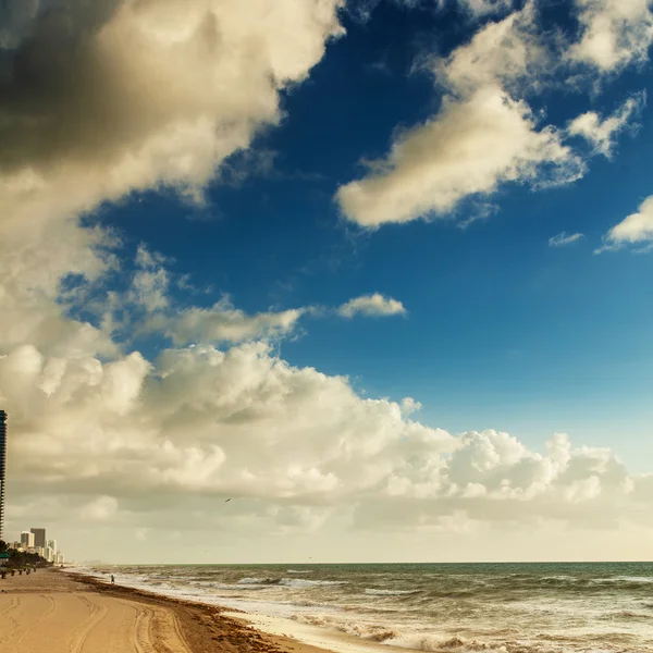 Sonnenuntergang am Strand — Stockfoto