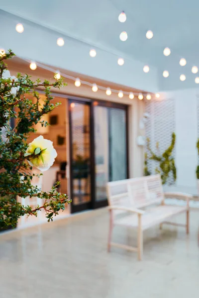 Gemütliche Dachterrasse Mit Außenbeleuchtung Regnerischen Abend — Stockfoto