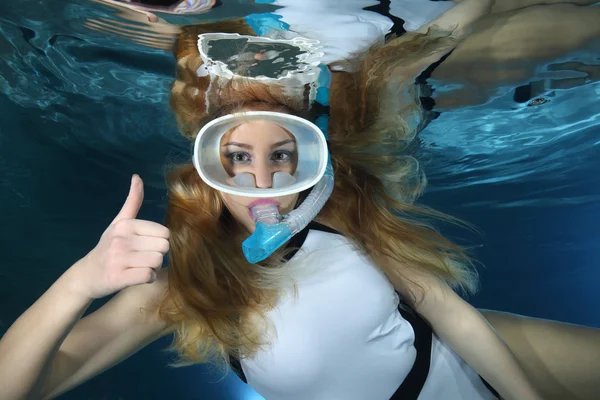 Female snorkeler underwater — Stock Photo, Image