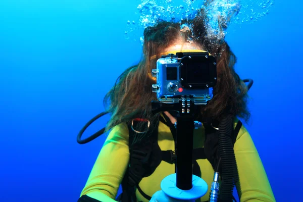 Scuba diver with action camera — Stock Photo, Image