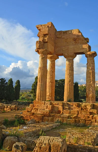 Resti Dell Antico Tempio Greco Castore Polluce Agrigento Sicilia — Foto Stock