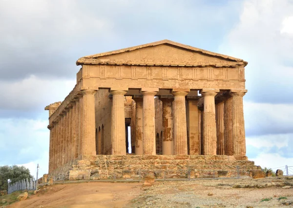 Antiguo Templo Griego Concordia Valle Los Templos Acrigento Sicilia —  Fotos de Stock