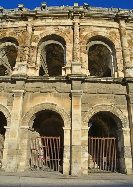 Arcos Parede Exterior Anfiteatro Romano Antigo Nimes Sul França Dos — Fotografia de Stock