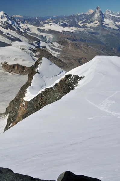 El cuerno de materia en los Alpes suizos — Foto de Stock