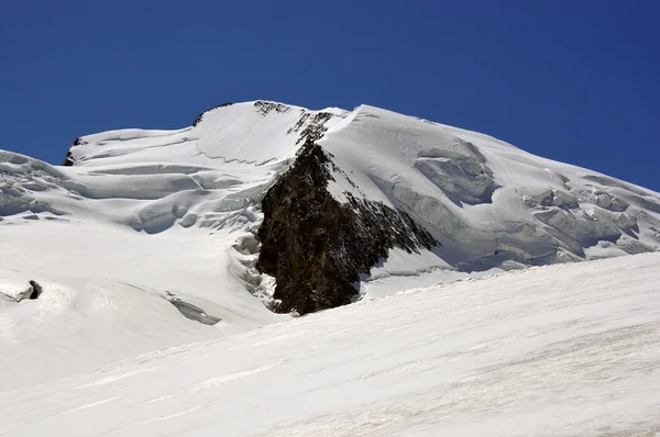 Strahlhorn の頂上 — ストック写真