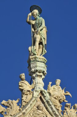 Aziz Theodore Mermer heykel