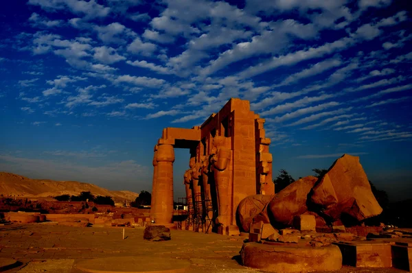 Ramses Ii in Thebe in de buurt van Luxor — Stockfoto