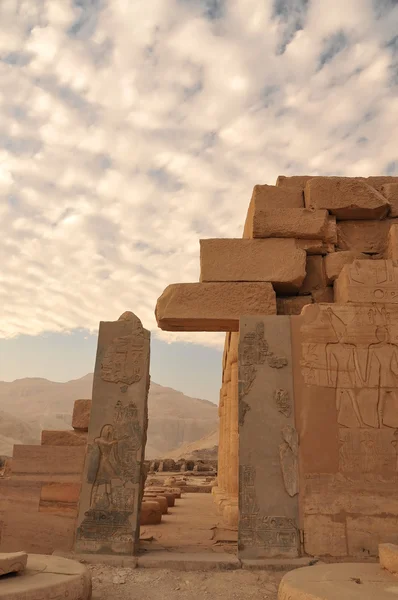 Tempel van Ramses Ii in Thebe in de buurt van Luxor — Stockfoto