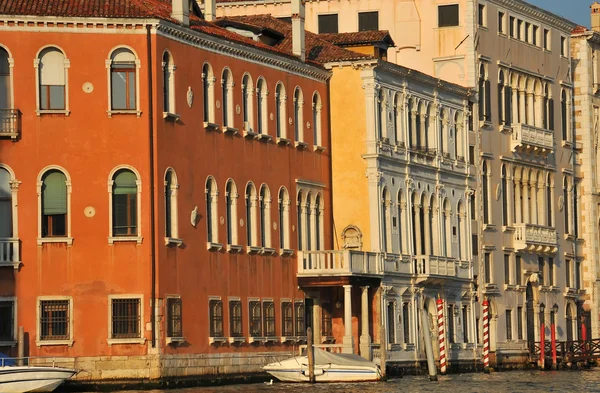 Elegante Palazzi am Canal Grande — Stockfoto