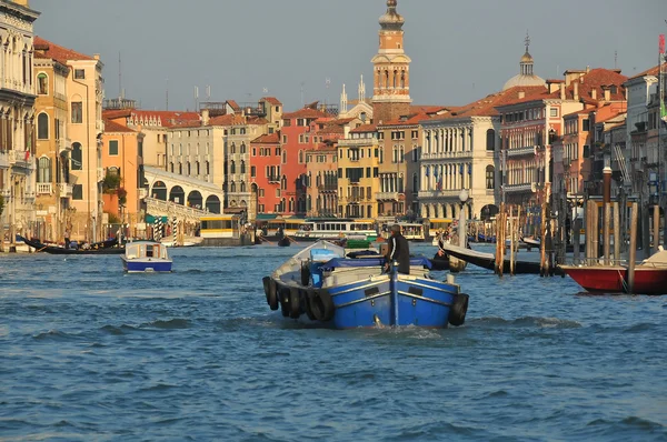 Livet på Canal Grande i Venedig — Stockfoto