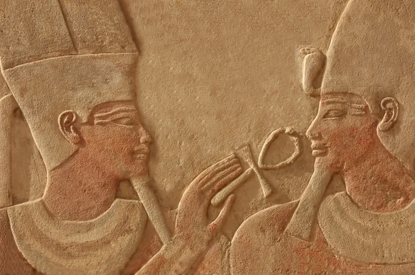 Prachtvolles Basrelief des Gottes amun — Stockfoto