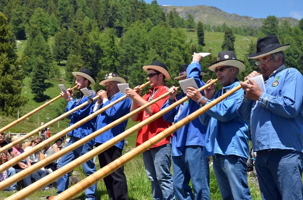 Joueurs de corne alpine — Photo