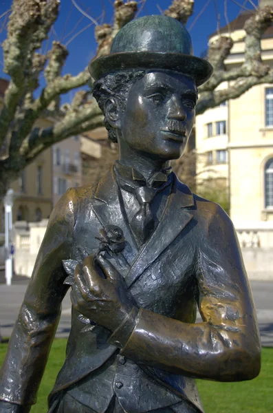Bronze statue to commemorate Charlie chaplin — Stock Photo, Image