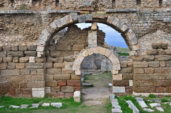 Double arch entrance — Stock Photo, Image