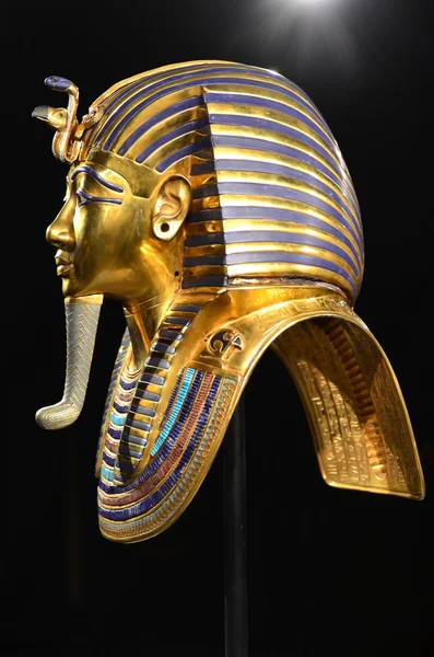 Tutankhamuns zlatá posmrtná maska — Stock fotografie