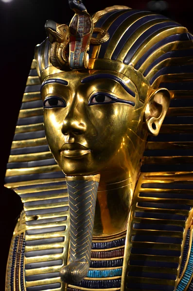 Tutankhamuns golden death mask — Stock Photo, Image