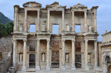 Antik Efes Celsus Kütüphanesi